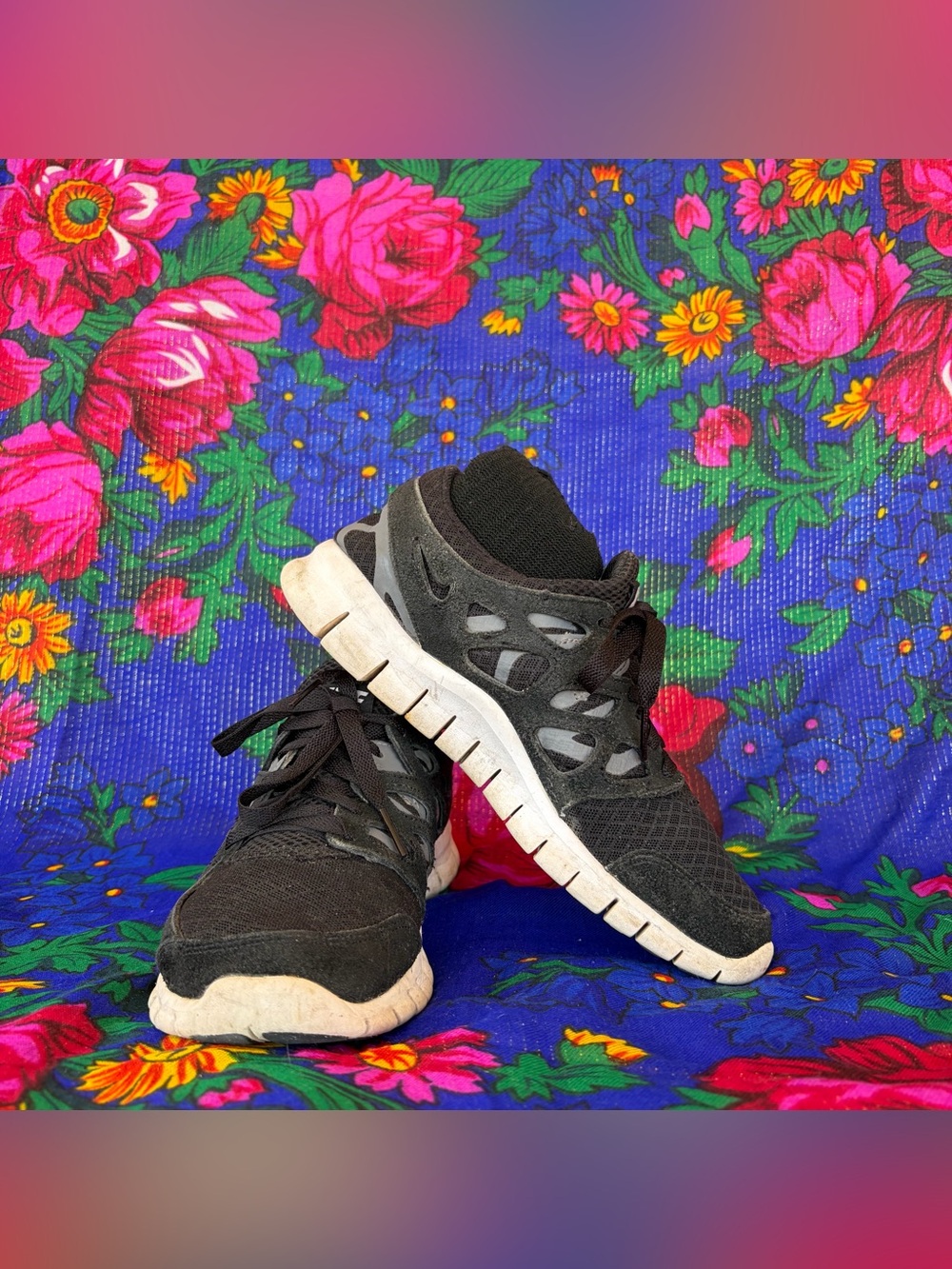 Nike Free Run 2 Sneakers